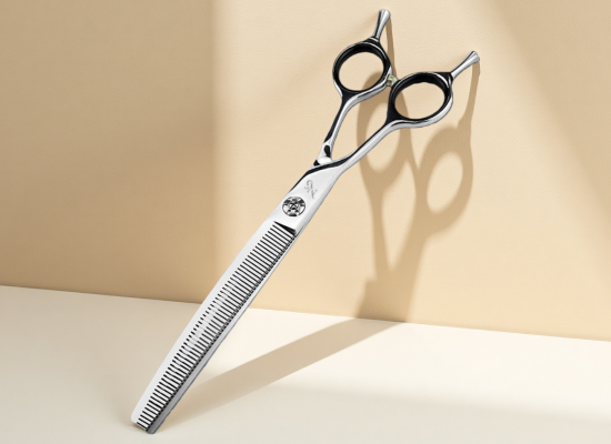 Thinning scissors for precise texturing and feathering pet coats