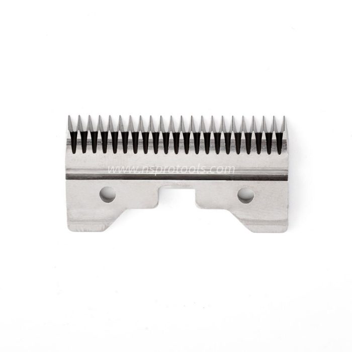 cleaning pet clipper blade with oil